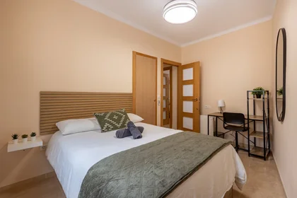 Habitación privada en Calle Sol 14, imagen 1 de 17