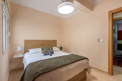 Habitación privada en Calle Sol 14, imagen 2 de 17