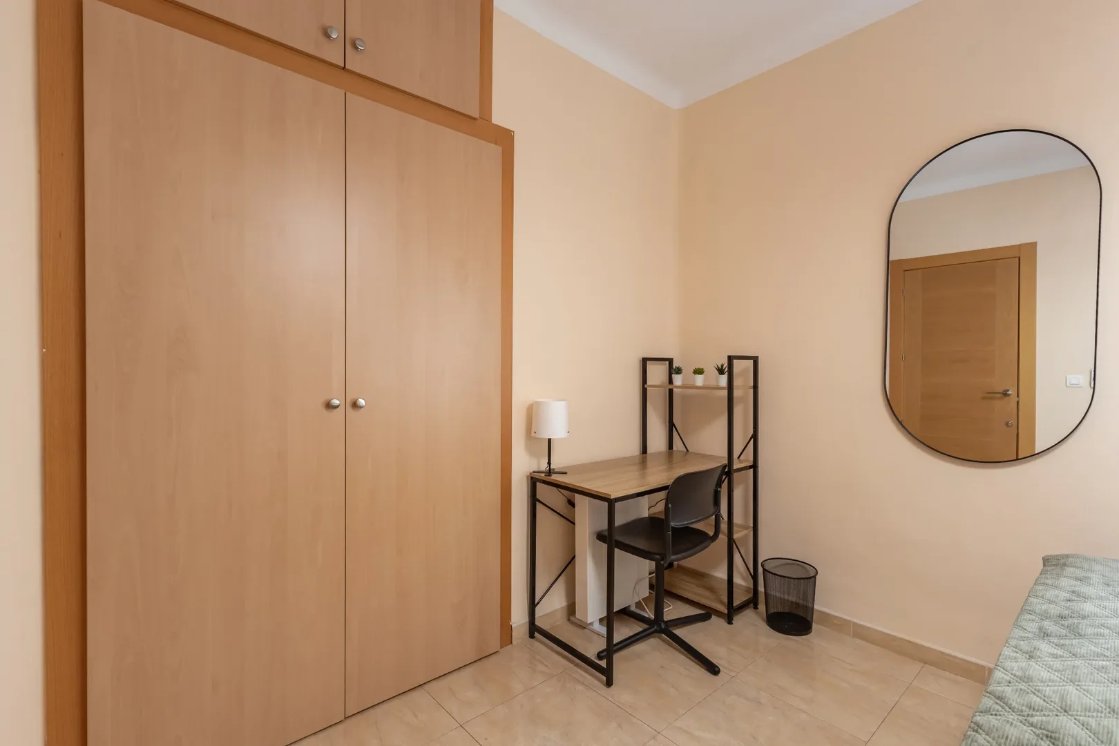 Habitación en apartamento estudiantil en alquiler en , completamente amueblado