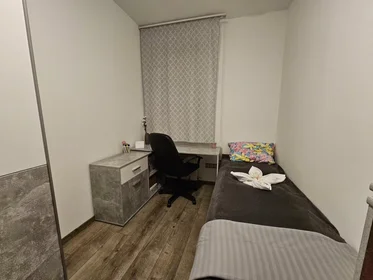 Private room at Jáhn Ferenc utca, XIX. kerület, image 1 of 7