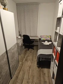 Private room at Jáhn Ferenc utca, XIX. kerület, image 4 of 7