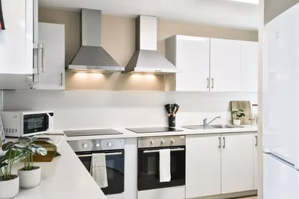Chambre privée à James Street West, image 35 de 49