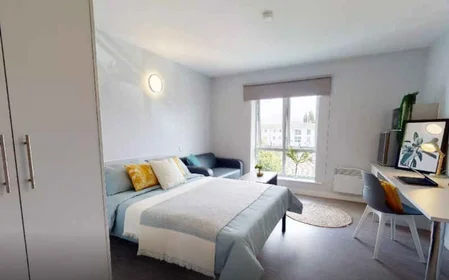 Quarto privado em residência em Seaford Rd, Salford M6 6FN, United Kingdom , imagem 7 de 16