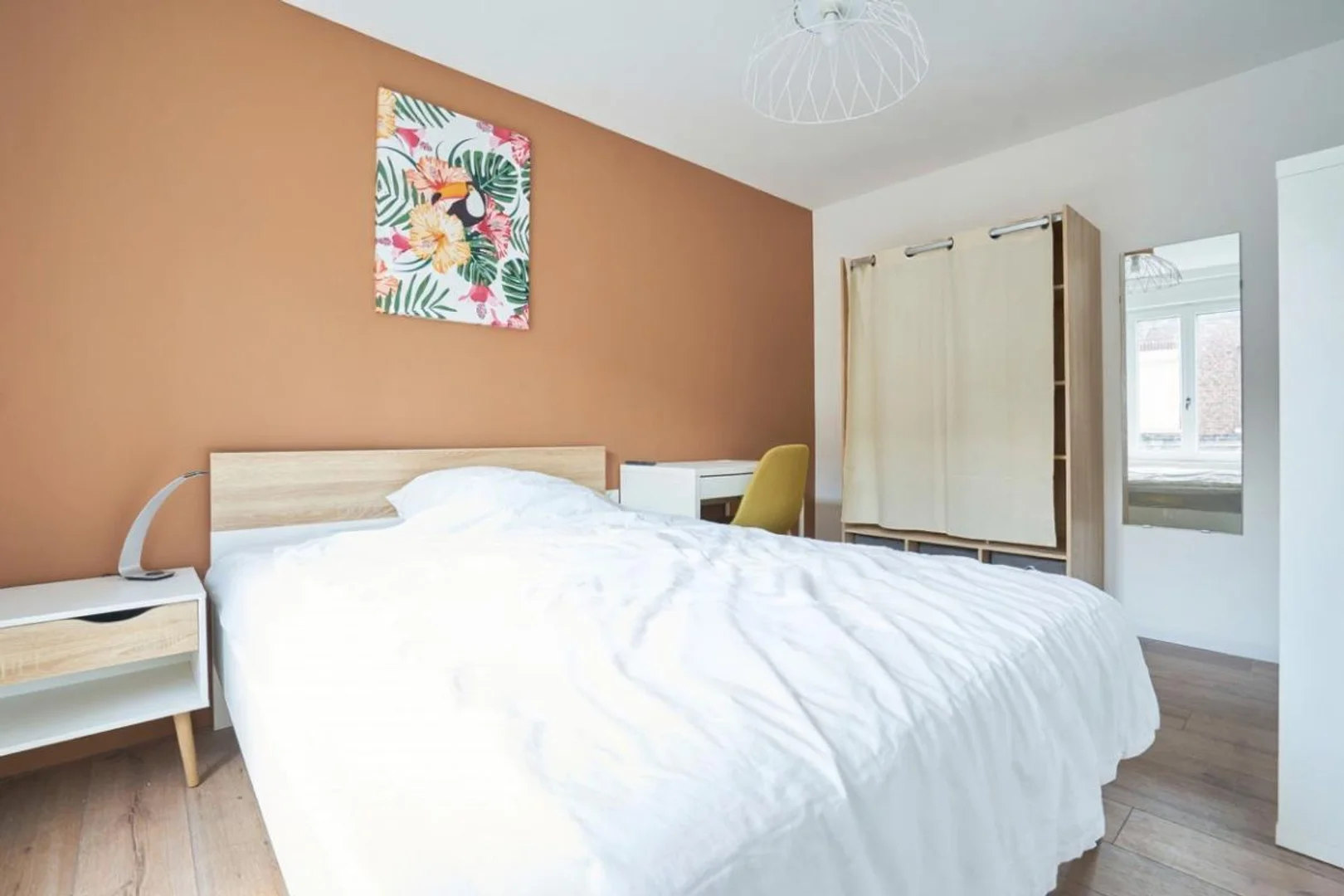Cozy room for students available in 