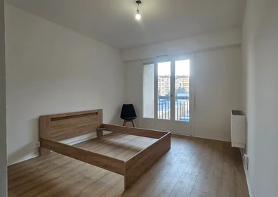 Chambre privée à 7 Chemin du Mont-Gros, image 1 de 10