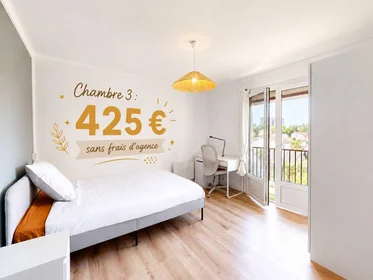 Helles Privatzimmer in {area}
