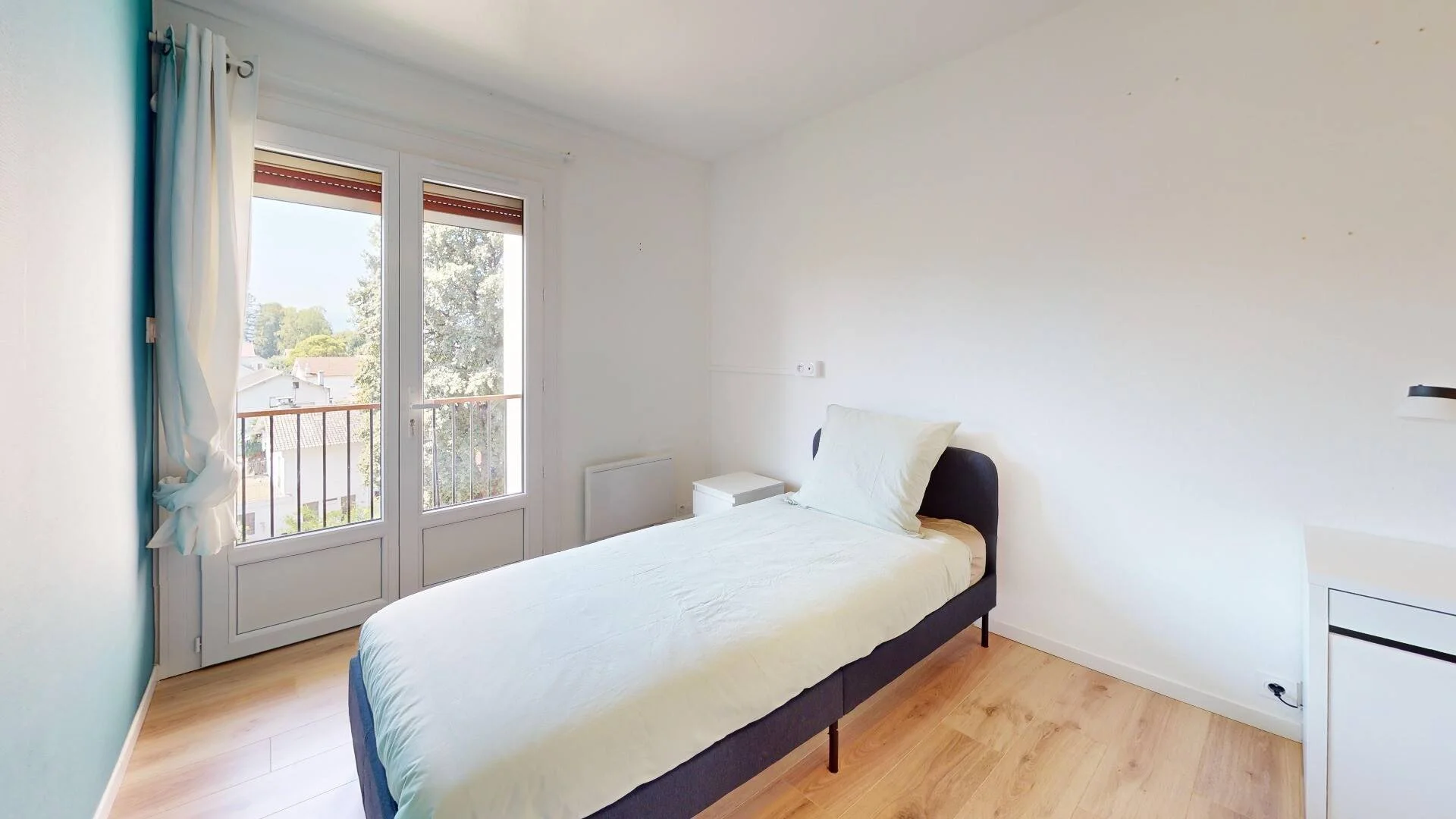 Habitación estudiantil económica con ubicación conveniente en 