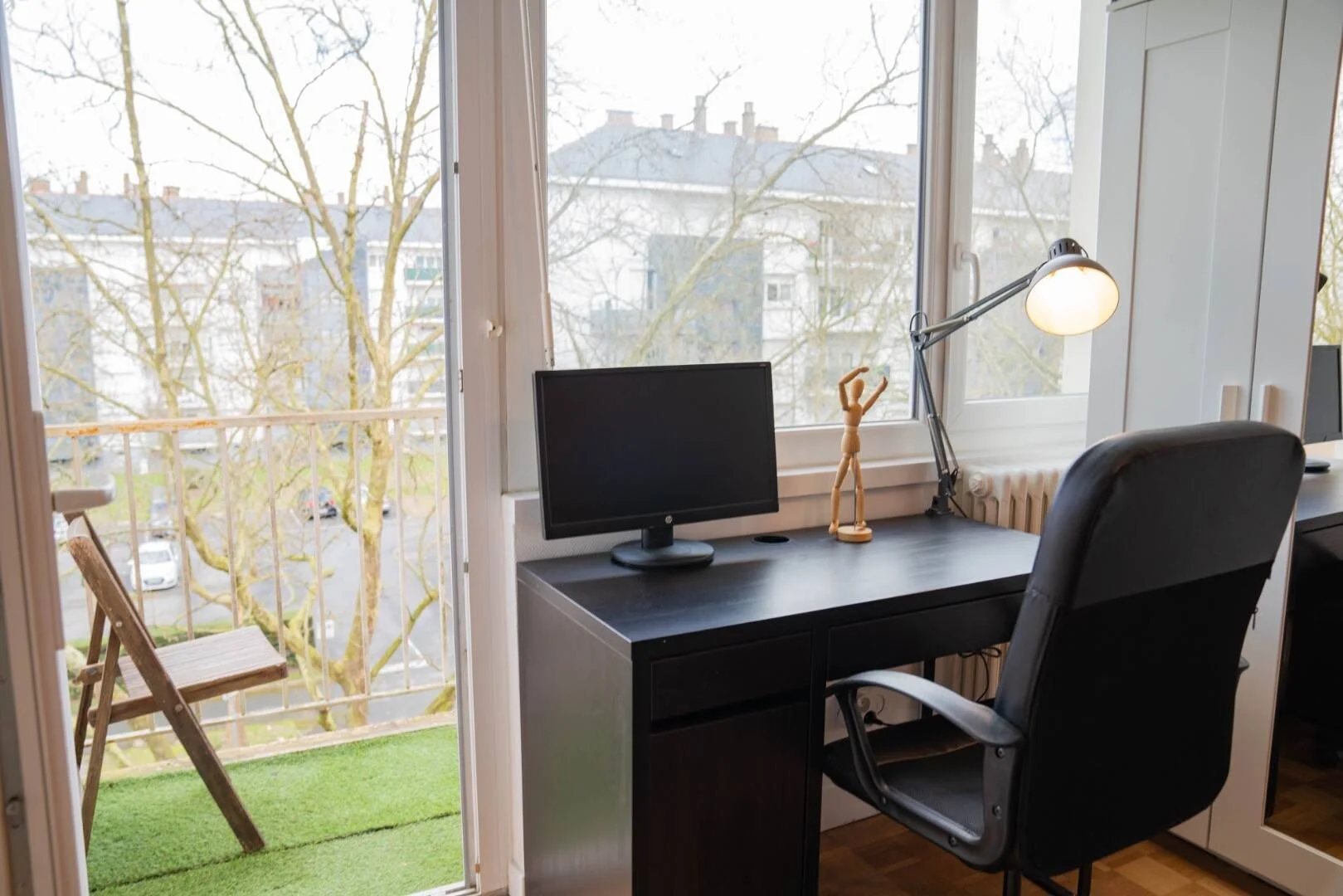 Chambre d'étudiant fonctionnelle parfaite pour étudier dans 