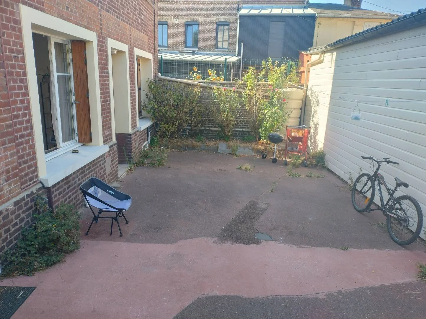 Habitación para estudiantes en  con área de estudio y facilidades compartidas