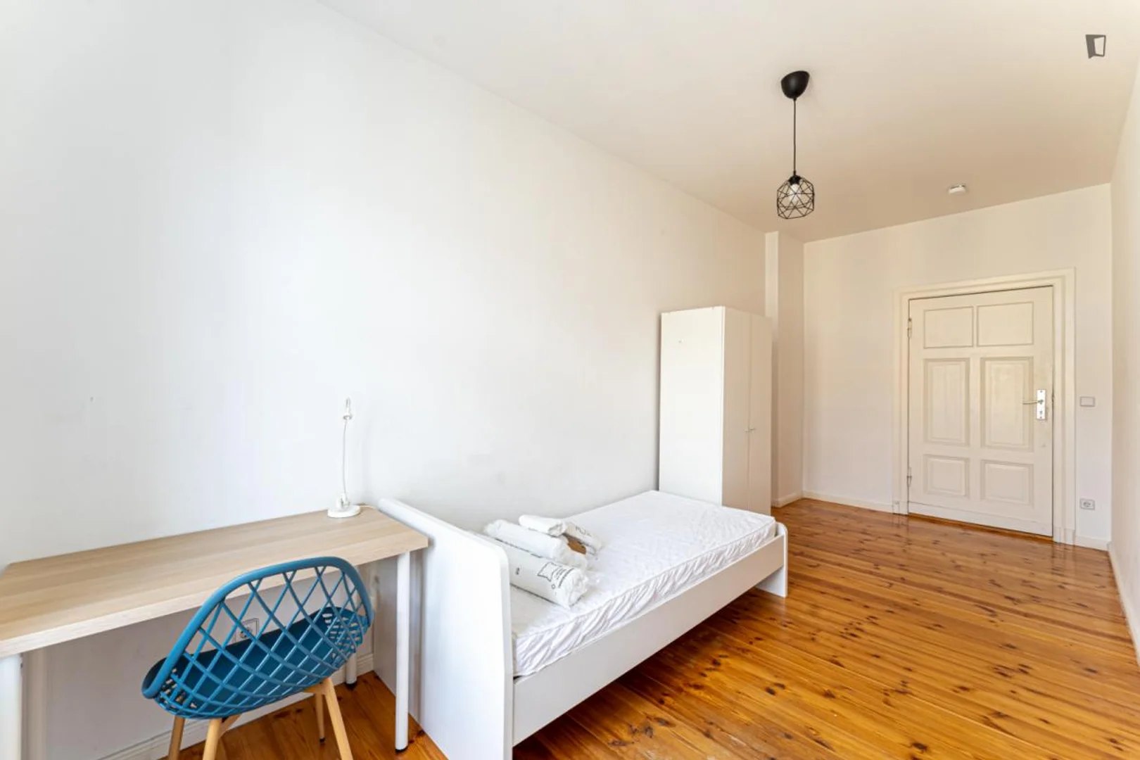 Zimmer in Studentenwohnung in  zu vermieten, voll möbliert