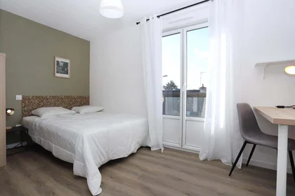 Prywatny pokój 6 Rue Edmond Lailler, 35700 Rennes, France, obraz 1 7