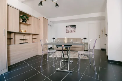 Quarto privado em Cannes, 06400, imagem 1 de 10