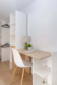 Habitación privada en C. de la Amnistía, 5, Centro, 28013 Madrid, Spain, imagen 4 de 45