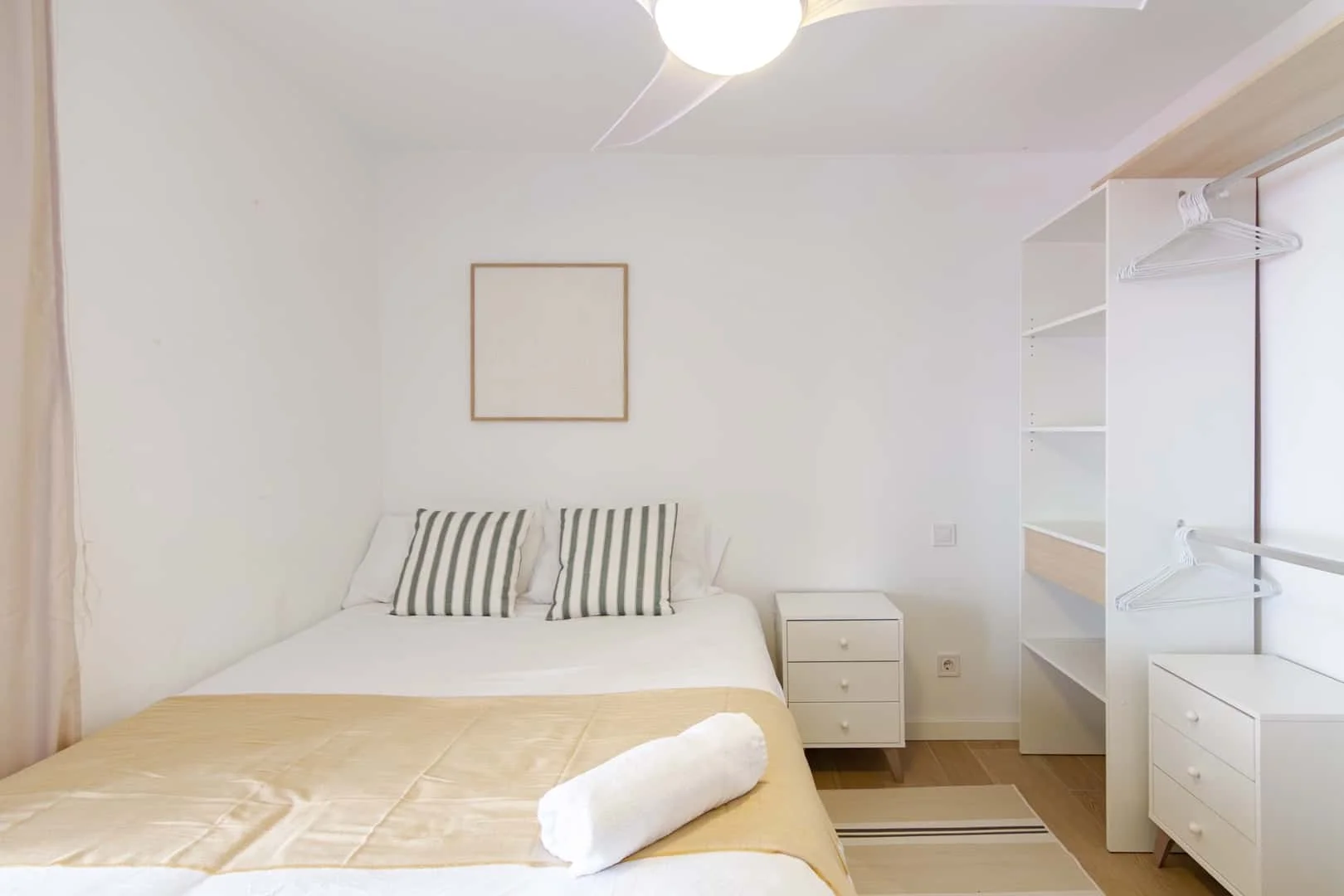 Habitación asequible para estudiantes con buena iluminación en 
