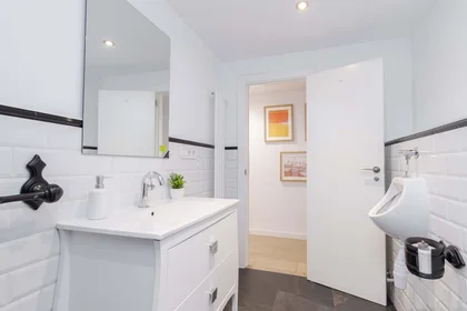 Habitación privada en C. de la Amnistía, 5, Centro, 28013 Madrid, Spain, imagen 10 de 41