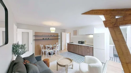 Quarto privado em 24 Pl. des Vosges, 54000 Nancy, France, imagem 15 de 19