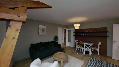 Quarto privado em 24 Pl. des Vosges, 54000 Nancy, France, imagem 16 de 19