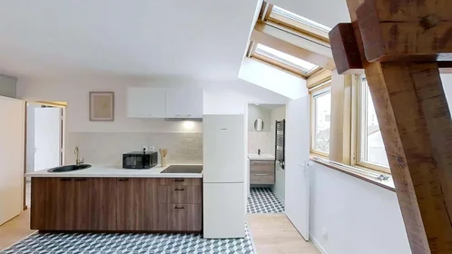 Quarto privado em 24 Pl. des Vosges, 54000 Nancy, France, imagem 7 de 19