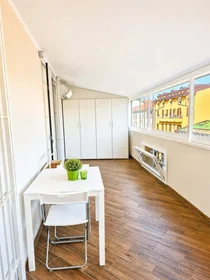 Apartamento inteiro em Via Giovita Scalvini, 14, 20158 Milano MI, Italia, imagem 17 de 18