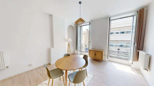 Entire apartment at 199 Rue du Rouet, 13008 Marseille, France, image 2 of 14