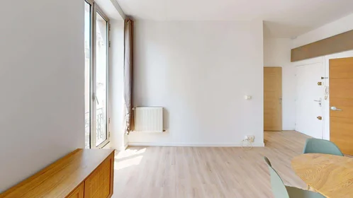 Entire apartment at 199 Rue du Rouet, 13008 Marseille, France, image 13 of 14