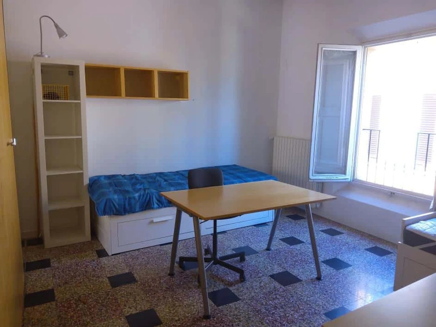 Pokój do wynajęcia w mieszkaniu studenckim w , w pełni umeblowany