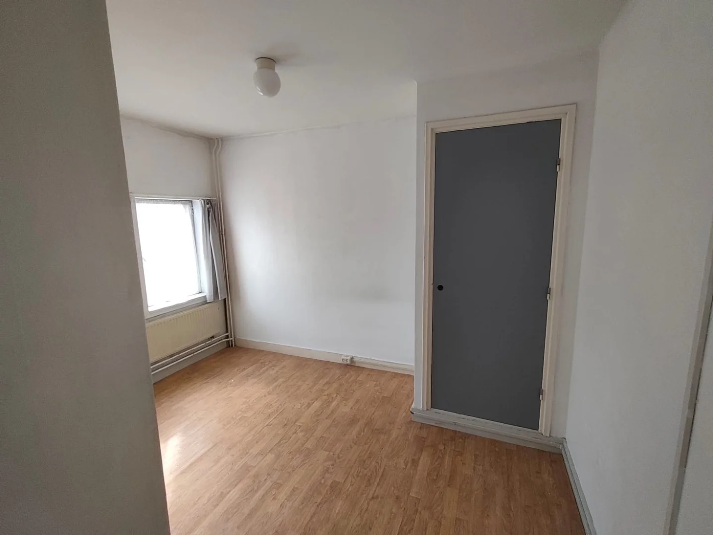 Habitación en apartamento estudiantil en alquiler en , completamente amueblado