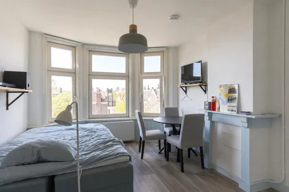 Quarto privado em Akkerstraat, imagem 1 de 4