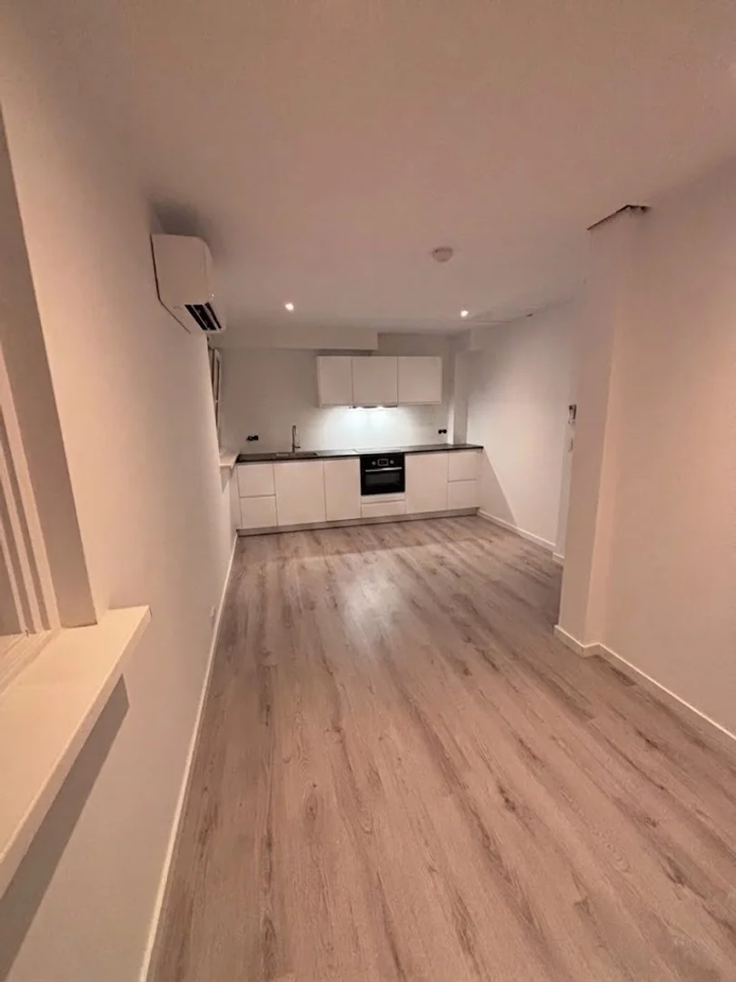 Habitación estudiantil económica con ubicación conveniente en 