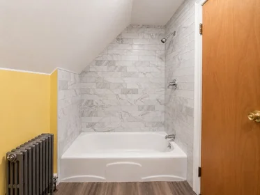 Gesamte Unterkunft im Wohnheim in der 12, Homestead, Unit 3, Roxbury, Boston, MA, 02121, bild 15 von 18