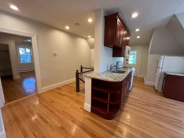 Apartamento inteiro em residência em 90, Lyndhurst St., Unit 5, Dorchester, Boston, MA, 02124, imagem 14 de 40