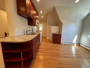 Apartamento inteiro em residência em 90, Lyndhurst St., Unit 5, Dorchester, Boston, MA, 02124, imagem 16 de 40