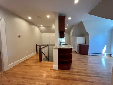 Apartamento inteiro em residência em 90, Lyndhurst St., Unit 5, Dorchester, Boston, MA, 02124, imagem 23 de 40
