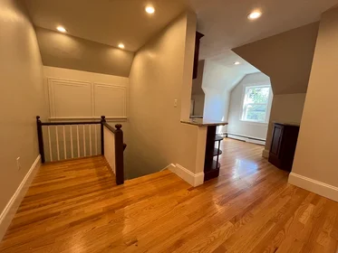 Apartamento inteiro em residência em 90, Lyndhurst St., Unit 5, Dorchester, Boston, MA, 02124, imagem 24 de 40