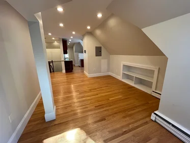 Apartamento inteiro em residência em 90, Lyndhurst St., Unit 5, Dorchester, Boston, MA, 02124, imagem 32 de 40