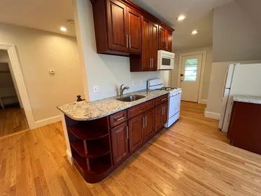 Apartamento inteiro em residência em 90, Lyndhurst St., Unit 5, Dorchester, Boston, MA, 02124, imagem 35 de 40