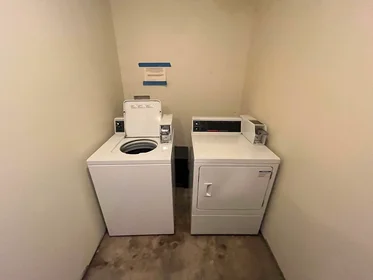 Apartamento inteiro em residência em 90, Lyndhurst St., Unit 5, Dorchester, Boston, MA, 02124, imagem 8 de 40