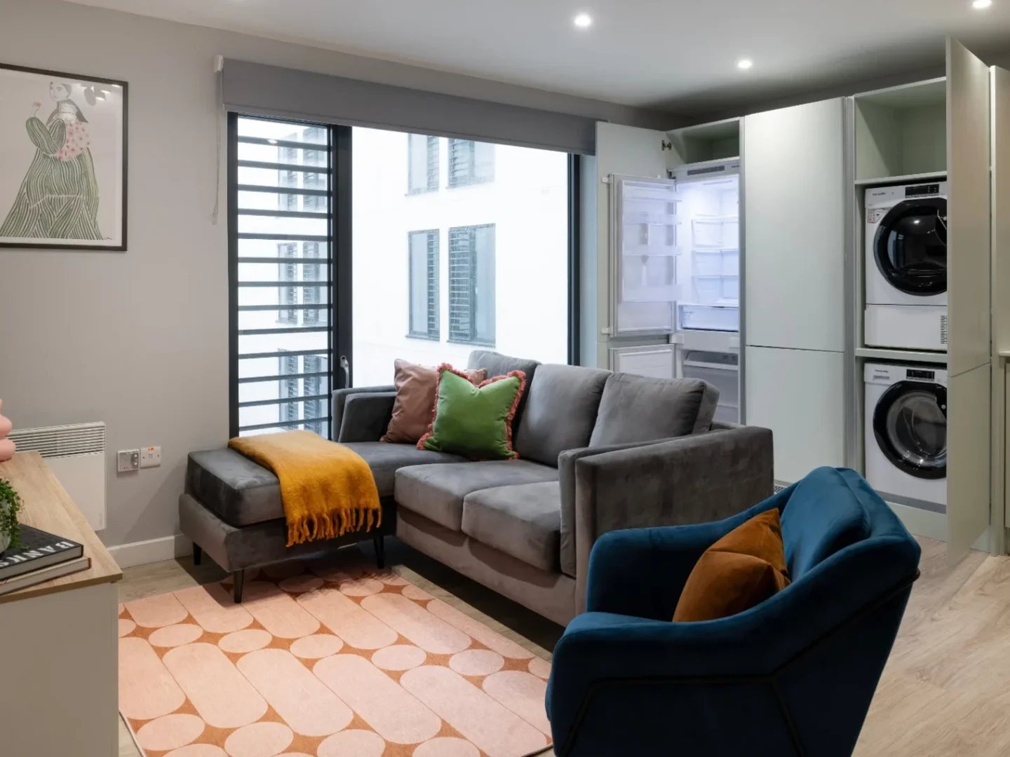 Habitación para estudiantes en  con área de estudio y facilidades compartidas