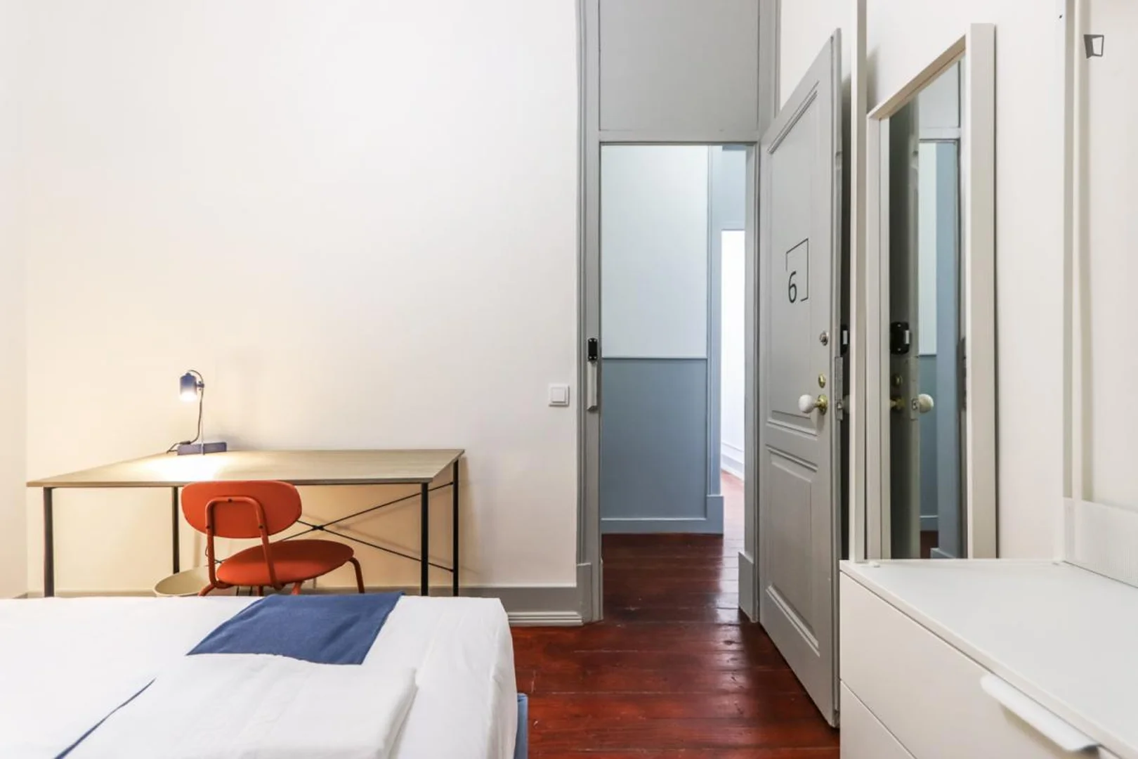 Zimmer in Studentenwohnung in  zu vermieten, voll möbliert