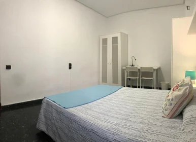 Stanza privata in Carrer del Doctor Josep Juan Dómine, immagine 1 di 18