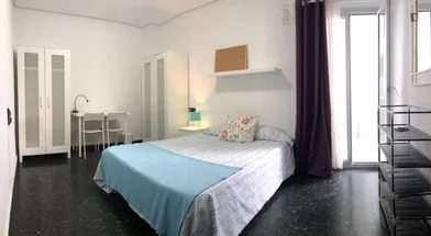 Stanza privata in Carrer del Doctor Josep Juan Dómine, immagine 2 di 18