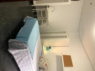 Stanza privata in Carrer del Doctor Josep Juan Dómine, immagine 4 di 18