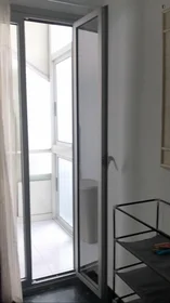 Stanza privata in Carrer del Doctor Josep Juan Dómine, immagine 5 di 18