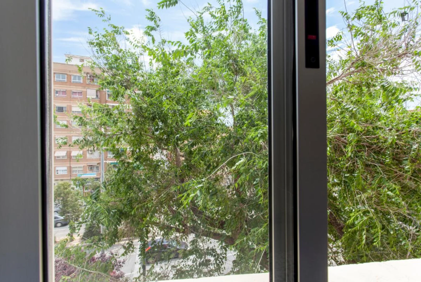Student-friendly room in  with modern amenities