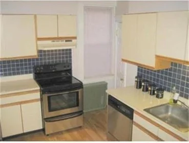 Gesamte Unterkunft im Wohnheim in der 16, Royce Rd., Unit 6, Allston, Boston, MA, 02134, bild 3 von 16