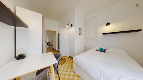 Stanza privata in rue Clinique, immagine 2 di 19