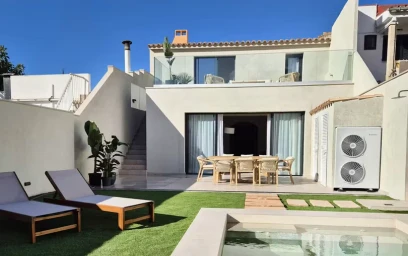 Entire fully furnished flat in {area}