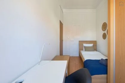 Stanza privata in Alameda - R. João de Menezes, 3º D, immagine 38 di 42