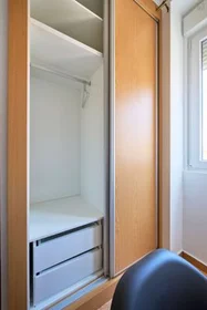 Stanza privata in Alameda - R. João de Menezes, 3º D, immagine 39 di 42