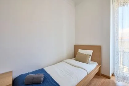 Stanza privata in Alameda - R. João de Menezes, 3º D, immagine 35 di 42